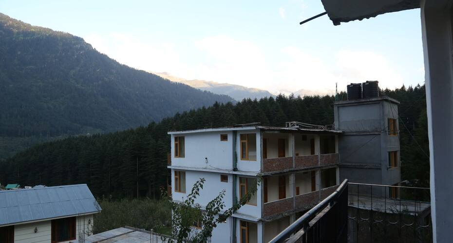 Hotel New Gulmarg, Manali 5